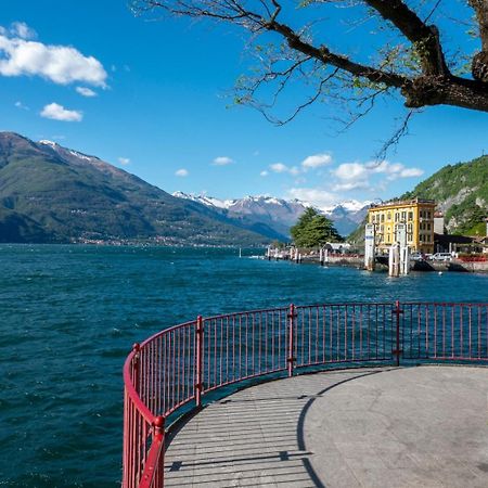 Casa In Riva Al Lago Varenna Exterior photo