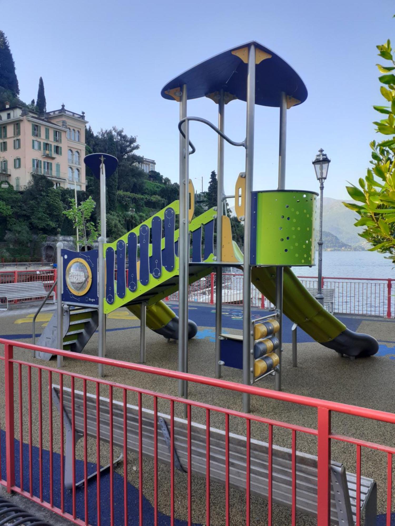 Casa In Riva Al Lago Varenna Exterior photo