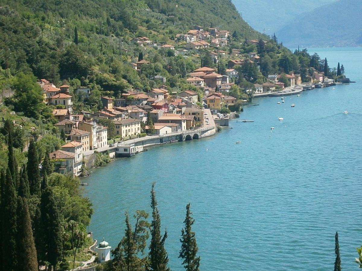 Casa In Riva Al Lago Varenna Exterior photo