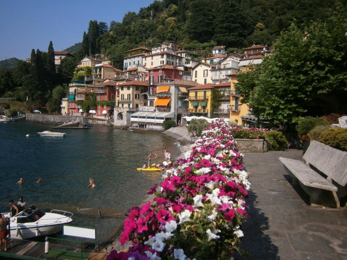 Casa In Riva Al Lago Varenna Exterior photo