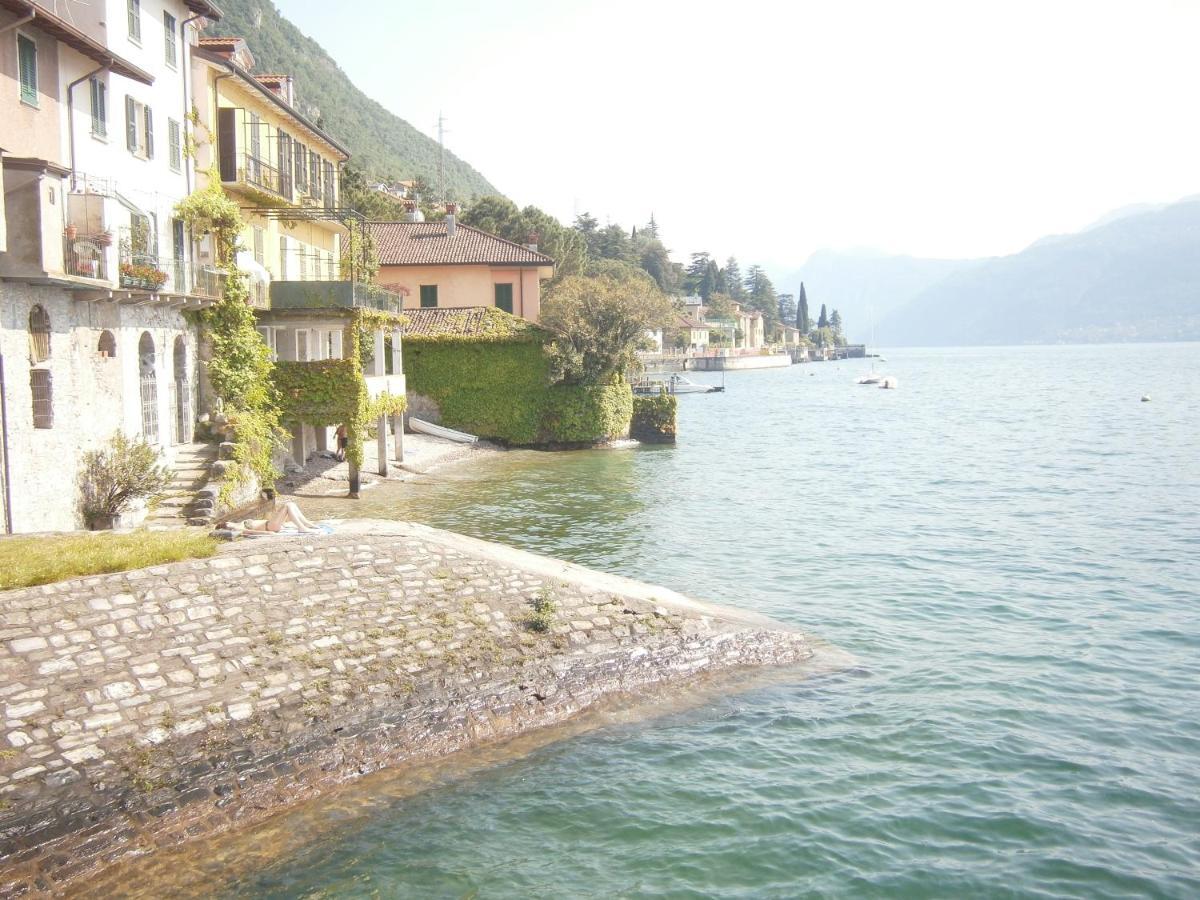 Casa In Riva Al Lago Varenna Exterior photo
